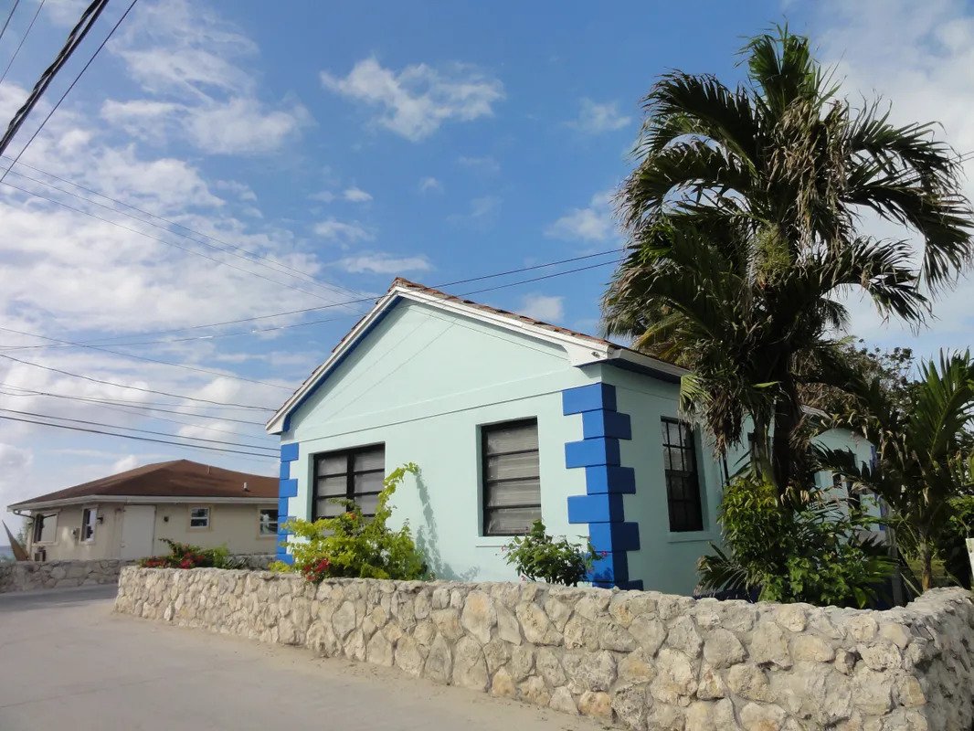Bimini-Blue-Tulip-Cottage-10