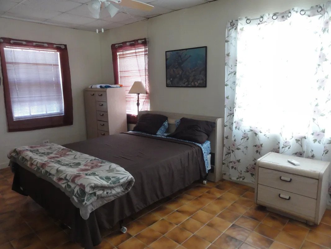 Bimini-Blue-Tulip-Cottage-8